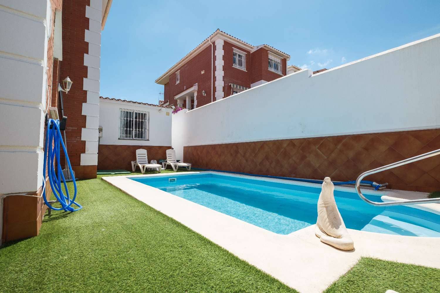 3 chambre Villa/Maison Semi-Mitoyenne à vendre à Alhaurin de la Torre avec piscine - 560 000 € (Ref: 9816968)