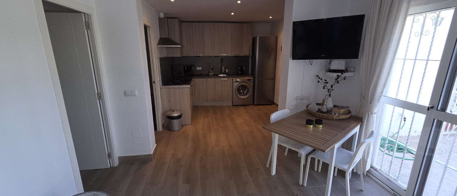 6 quarto Moradia Geminada para venda em Alhaurin de la Torre com piscina - 575 000 € (Ref: 9859041)