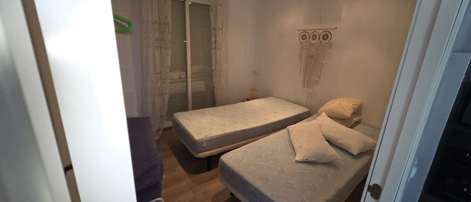 6 quarto Moradia Geminada para venda em Alhaurin de la Torre com piscina - 575 000 € (Ref: 9859041)