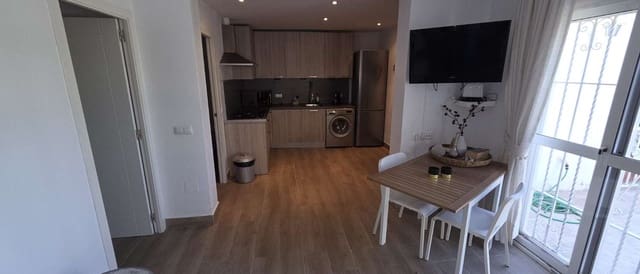 6 quarto Moradia Geminada para venda em Alhaurín de la Torre com piscina - 575 000 € (Ref: 9859041)