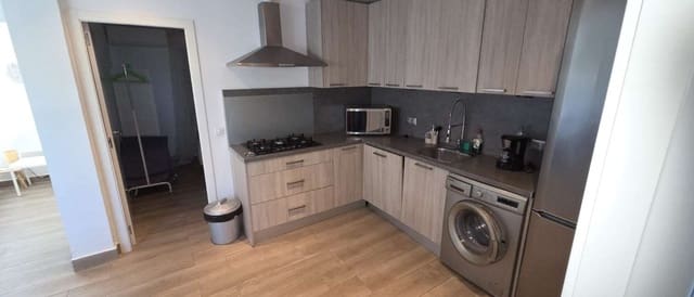 6 quarto Moradia Geminada para venda em Alhaurín de la Torre com piscina - 575 000 € (Ref: 9859041)