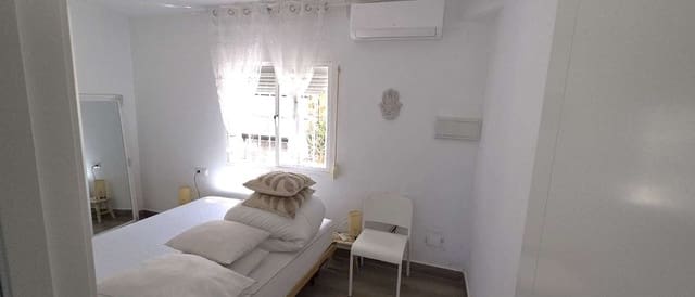 6 quarto Moradia Geminada para venda em Alhaurín de la Torre com piscina - 575 000 € (Ref: 9859041)