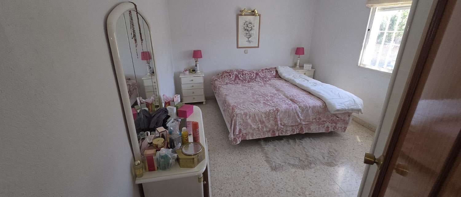 6 quarto Moradia Geminada para venda em Alhaurin de la Torre com piscina - 575 000 € (Ref: 9859041)