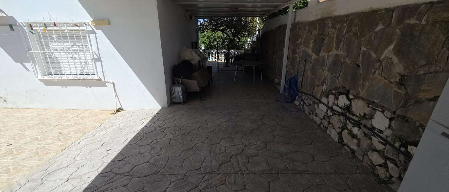 6 quarto Moradia Geminada para venda em Alhaurin de la Torre com piscina - 575 000 € (Ref: 9859041)