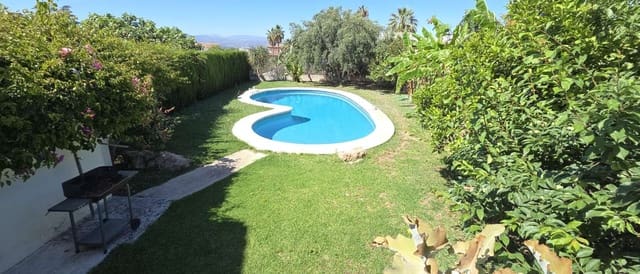 6 quarto Moradia Geminada para venda em Alhaurín de la Torre com piscina - 575 000 € (Ref: 9859041)