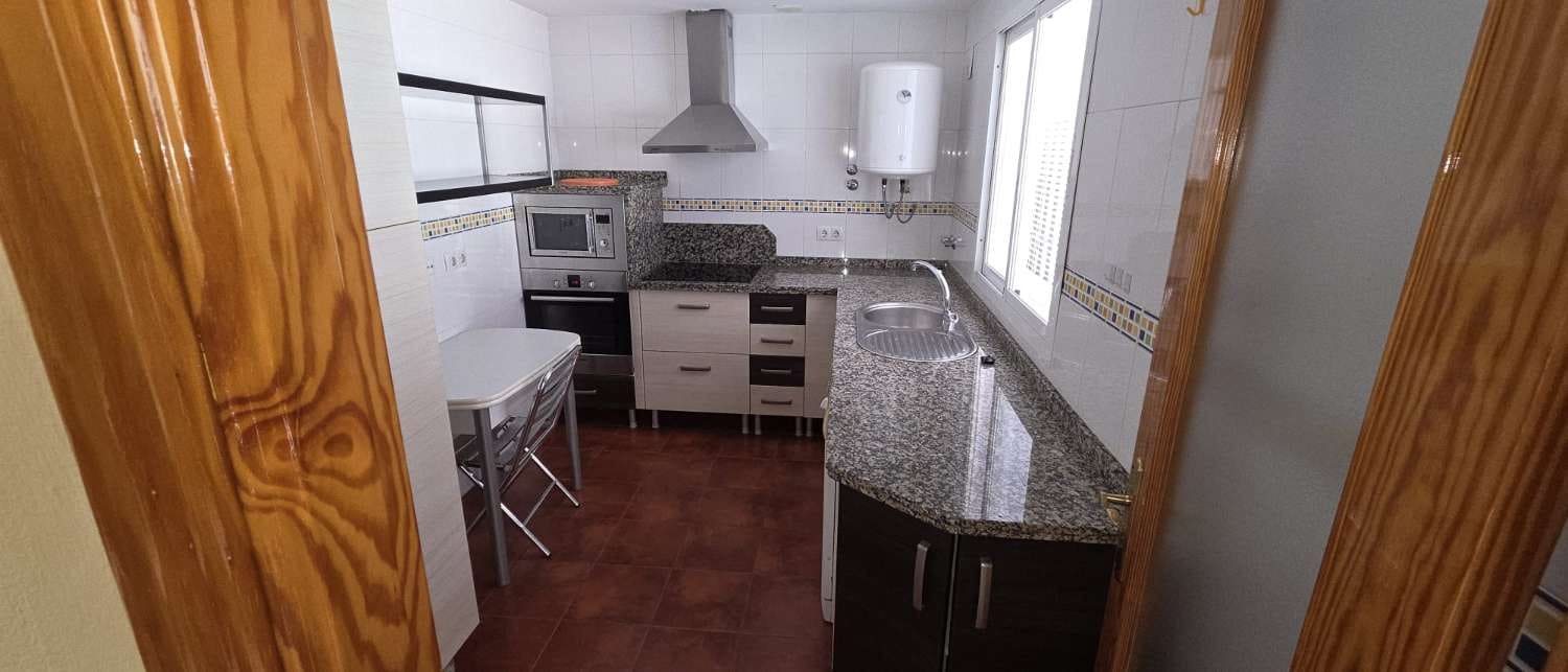 Villa/Maison Semi-Mitoyenne de 3 chambres à louer à Alhaurin de la Torre avec garage - 1 350 € (Ref: 9859042)