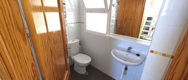 Villa/Maison Semi-Mitoyenne de 3 chambres à louer à Alhaurín de la Torre avec garage - 1 350 € (Ref: 9859042)