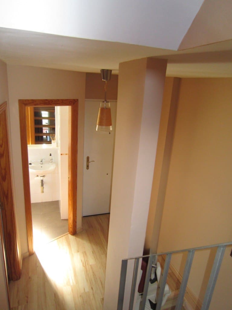 Villa/Maison Semi-Mitoyenne de 3 chambres à louer à Alhaurin de la Torre avec garage - 1 350 € (Ref: 9859042)