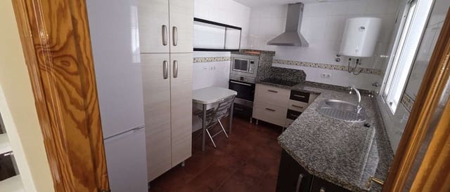 Villa/Maison Semi-Mitoyenne de 3 chambres à louer à Alhaurín de la Torre avec garage - 1 350 € (Ref: 9859042)