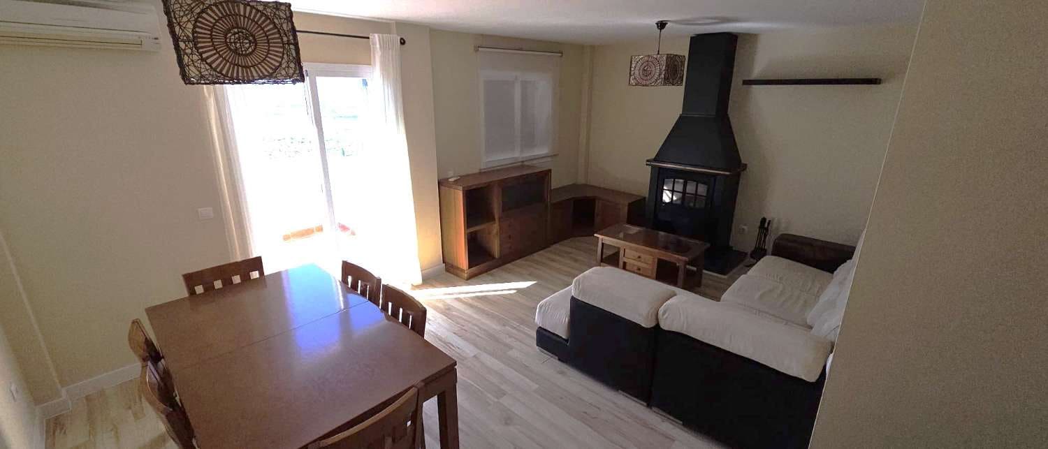 Villa/Maison Semi-Mitoyenne de 3 chambres à louer à Alhaurin de la Torre avec garage - 1 350 € (Ref: 9859042)