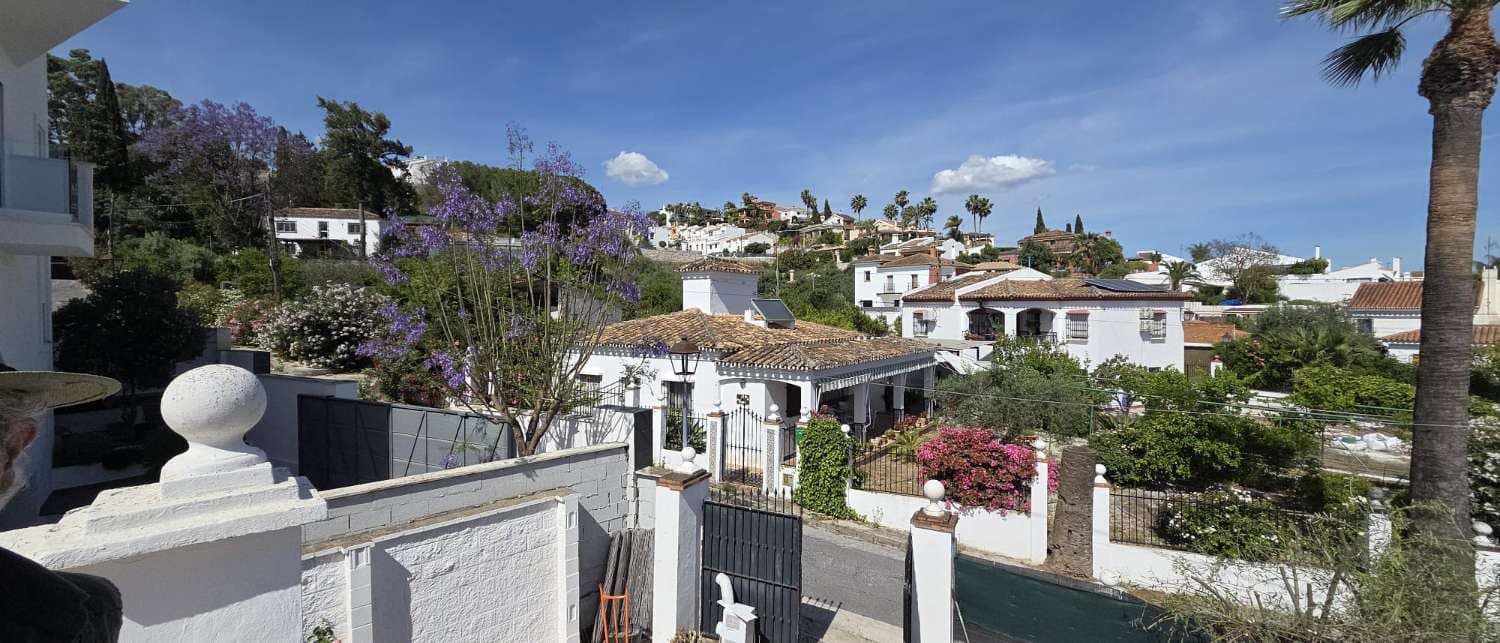 4 bedroom Villa for sale in Coin with pool - € 463,500 (Ref: 9866446)