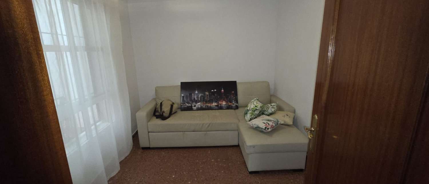 3 makuuhuone Asunto vuokrattavana paikassa Alhaurin de la Torre - 1 050 € (Ref: 9895719)