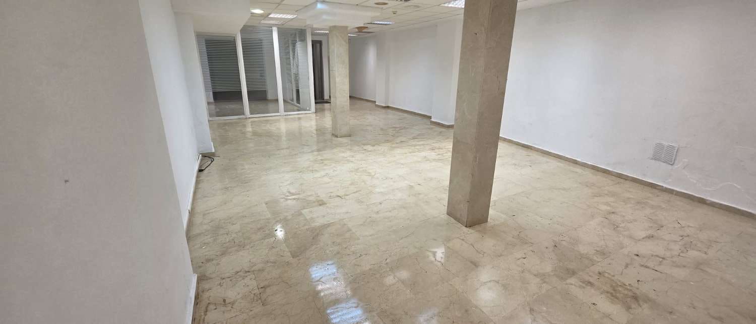 Flat for sale in Pizarra - € 155,000 (Ref: 9926712)