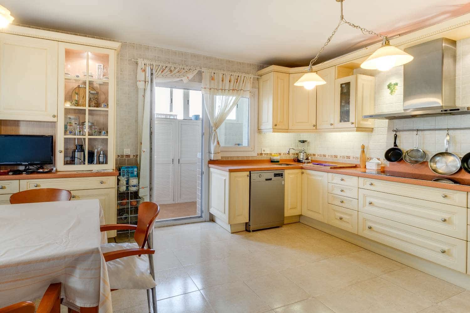 3 sovrum Semi-fristående Villa till salu i Alhaurin de la Torre med pool - 636 300 € (Ref: 9946937)
