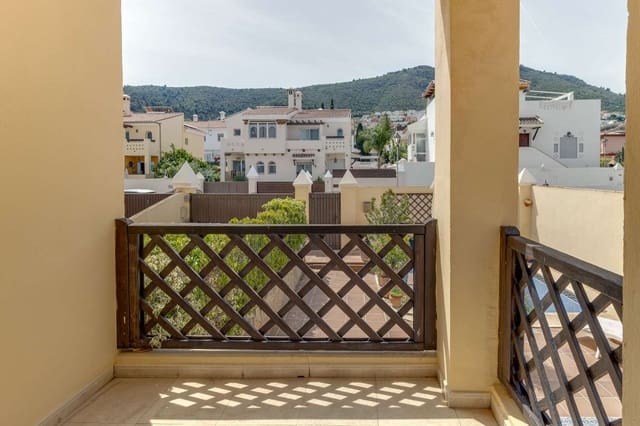 3 sovrum Semi-fristående Villa till salu i Alhaurín de la Torre med pool - 636 300 € (Ref: 9946937)