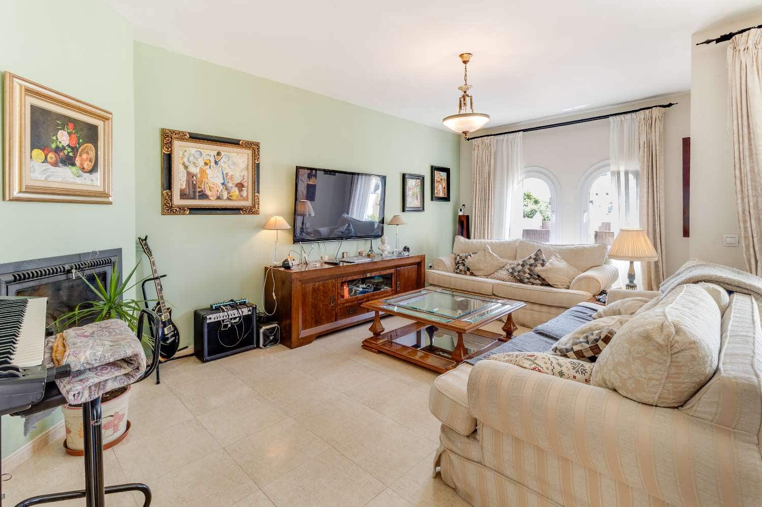 3 sovrum Semi-fristående Villa till salu i Alhaurin de la Torre med pool - 636 300 € (Ref: 9946937)
