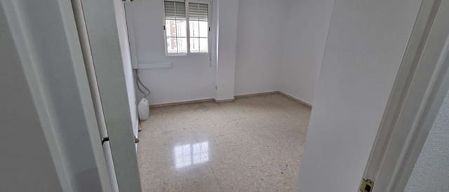 4 slaapkamer Penthouse te huur in Málaga stad met garage - € 2.200 (Ref: 9974622)