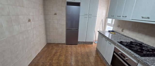 4 slaapkamer Penthouse te huur in Málaga stad met garage - € 2.200 (Ref: 9974622)