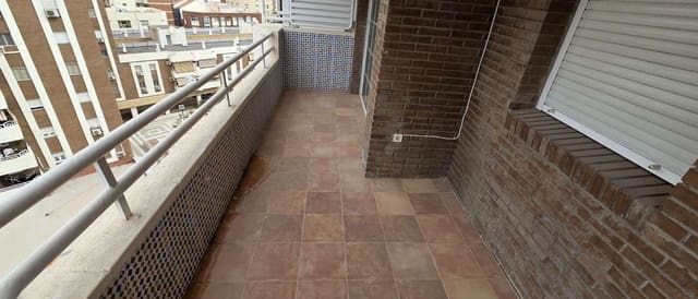 4 slaapkamer Penthouse te huur in Málaga stad met garage - € 2.200 (Ref: 9974622)
