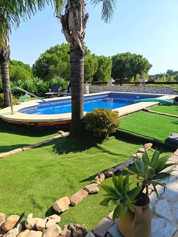Chalet de 4 habitaciones en Alhaurín de la Torre en venta con piscina - 698.000 € (Ref: 9981792)