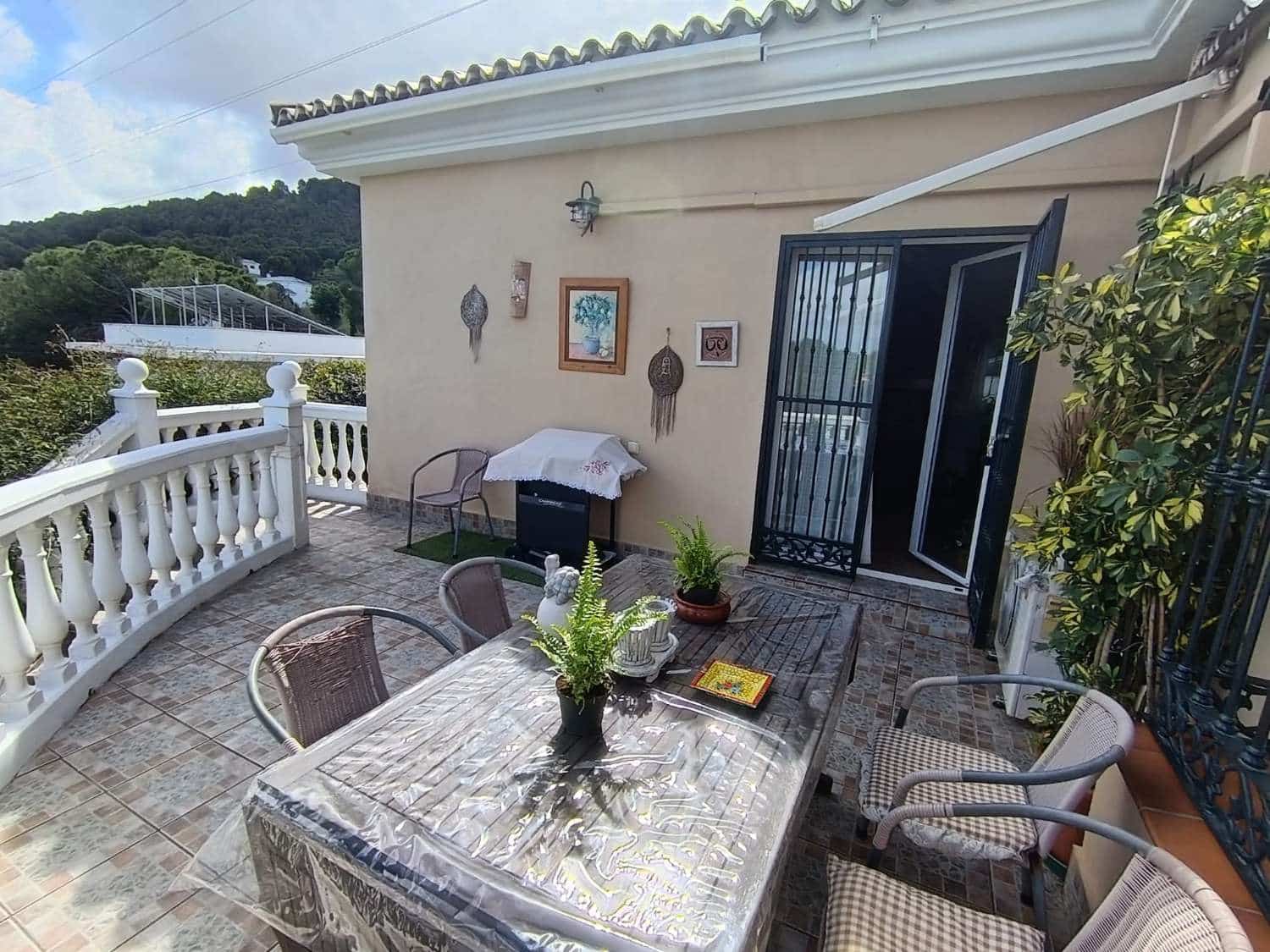 4 soveværelse Villa til salg i Alhaurin de la Torre med swimmingpool - € 698.000 (Ref: 9981792)