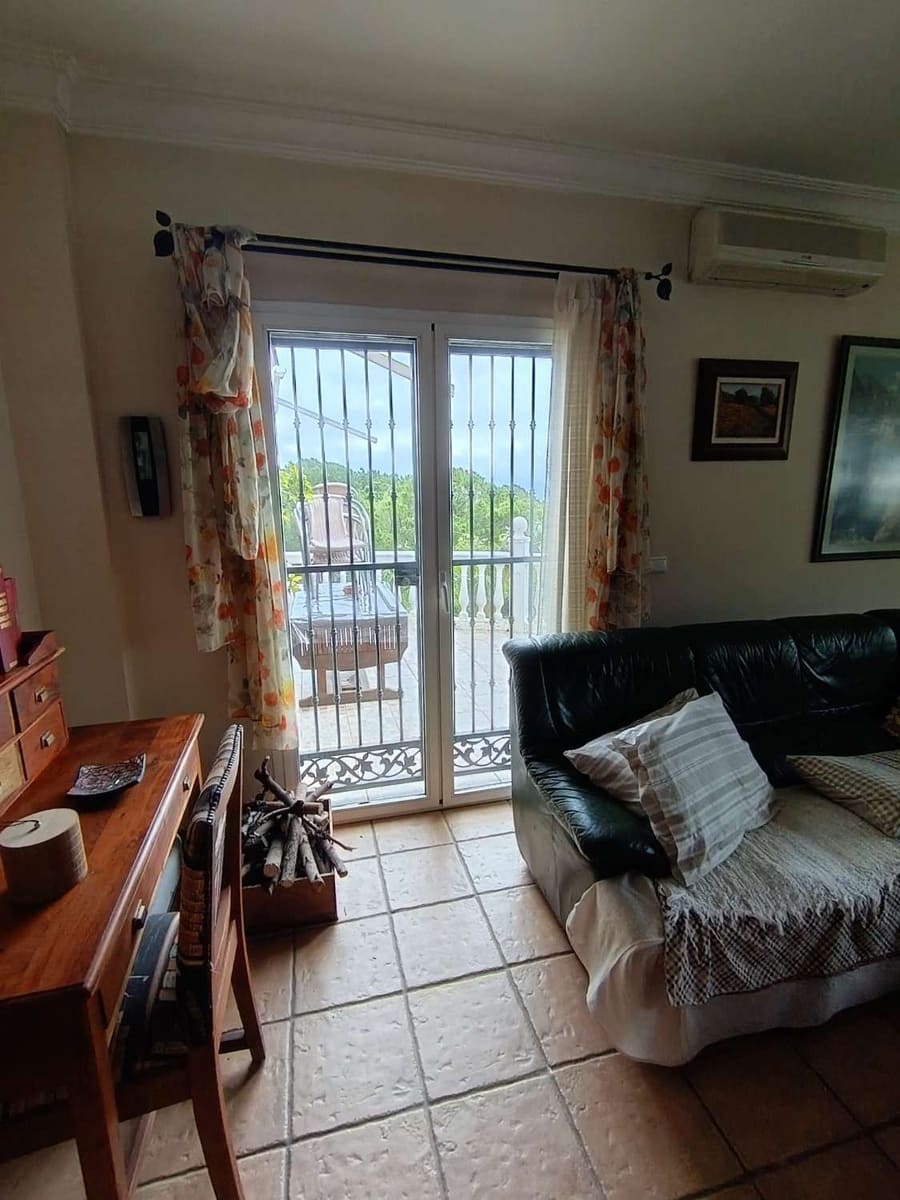4 soveværelse Villa til salg i Alhaurin de la Torre med swimmingpool - € 698.000 (Ref: 9981792)
