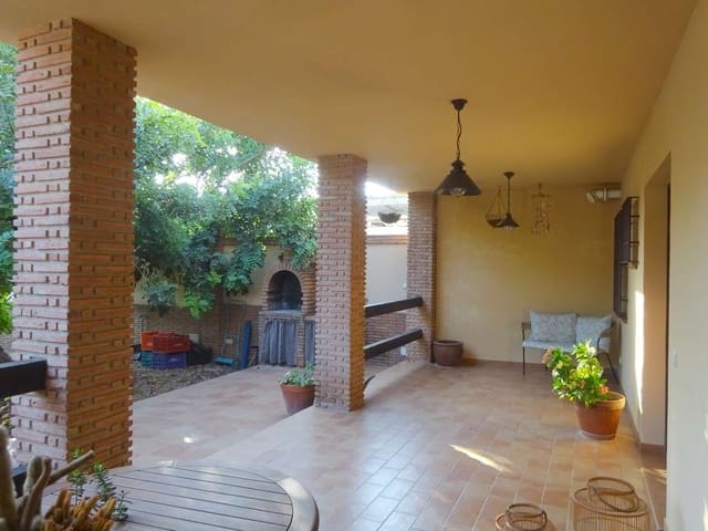 4 soverom Kjedet enebolig til salgs i Alhaurín de la Torre - € 595 000 (Ref: 9998024)