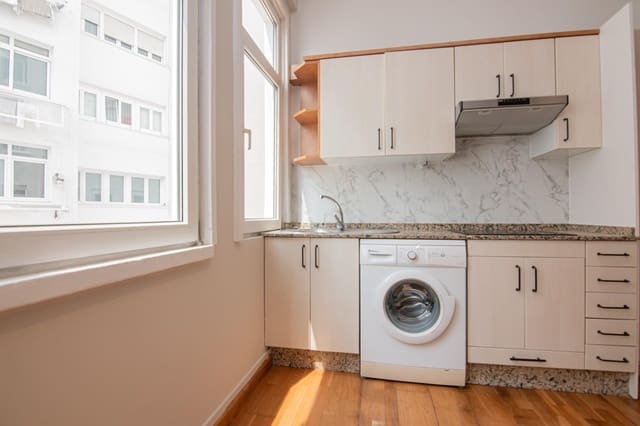 1 soveværelse Lejlighed til leje i A Coruña by - € 800 (Ref: 10033665)