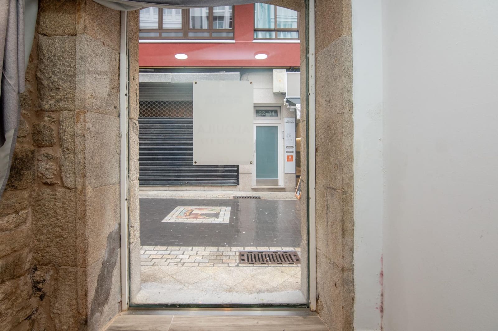 Commercial for rent in A Coruna city - € 1,850 (Ref: 10035500)