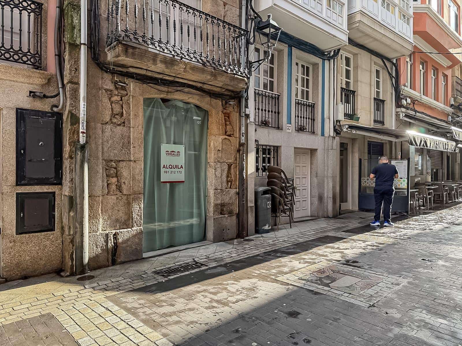 Commercial for rent in A Coruna city - € 1,850 (Ref: 10035500)