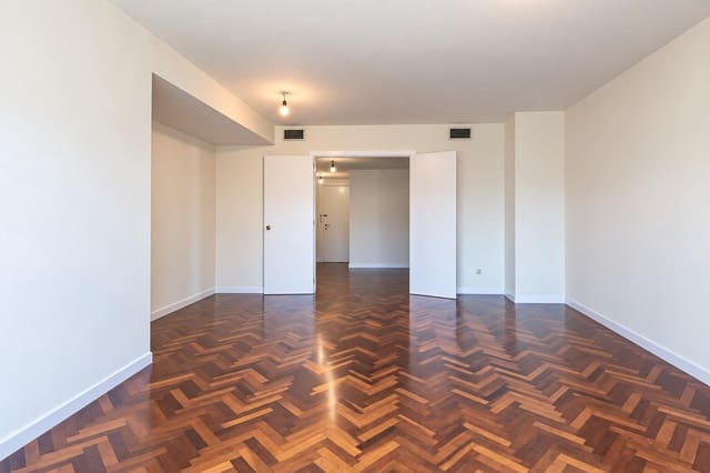 3 sovrum Lägenhet till salu i A Coruña stad med garage - 339 000 € (Ref: 10049509)