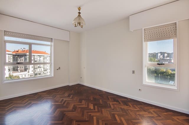 3 sovrum Lägenhet till salu i A Coruña stad med garage - 339 000 € (Ref: 10049509)