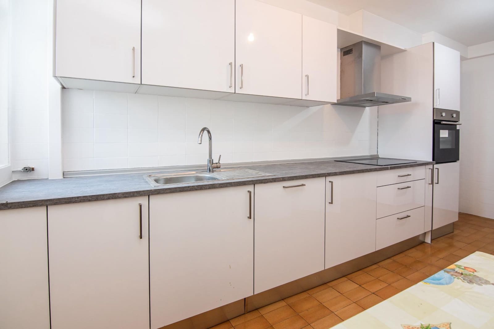 3 bedroom Flat for sale in A Coruna city with garage - € 339,000 (Ref: 10049509)