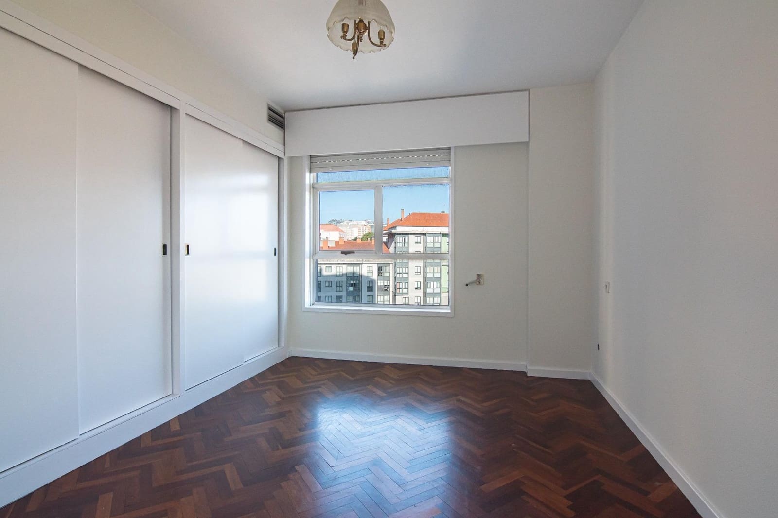 3 bedroom Flat for sale in A Coruna city with garage - € 339,000 (Ref: 10049509)