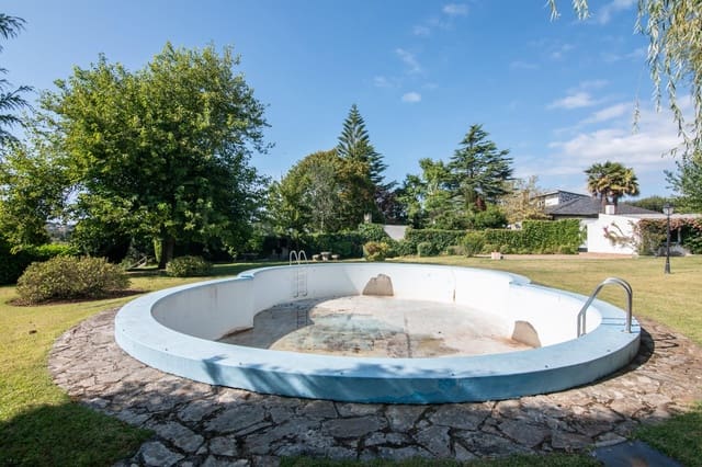 4 sovrum Villa till salu i Oleiros med pool - 620 000 € (Ref: 10049510)