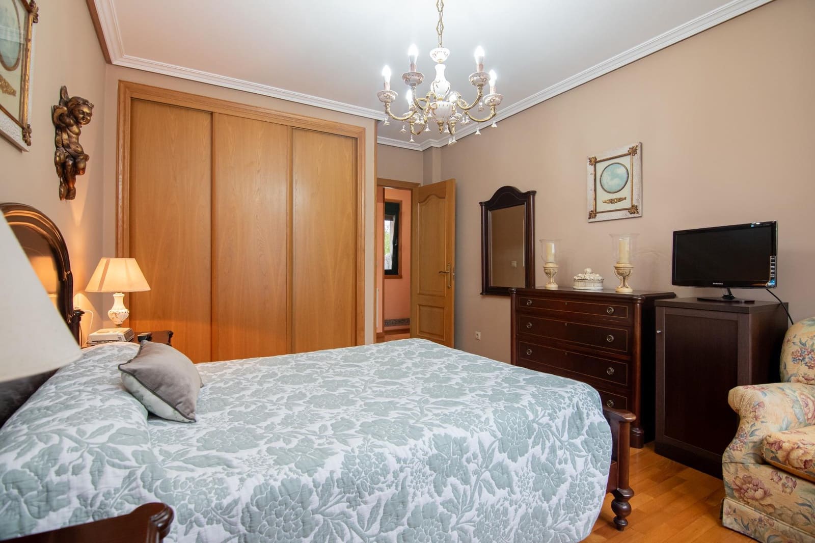 5 makuuhuone Huvila myytävänä paikassa A Coruna kaupunki - 570 000 € (Ref: 10049511)