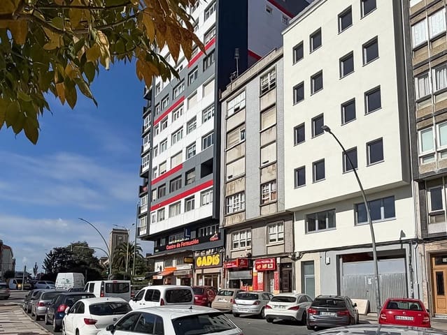 3 makuuhuone Asunto myytävänä paikassa A Coruña kaupunki - 355 000 € (Ref: 10086345)