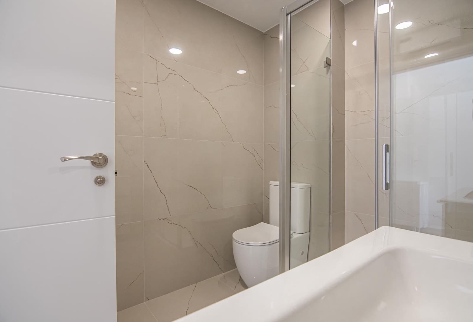 3 slaapkamer Flat te koop in A Coruna stad - € 360.000 (Ref: 10094860)