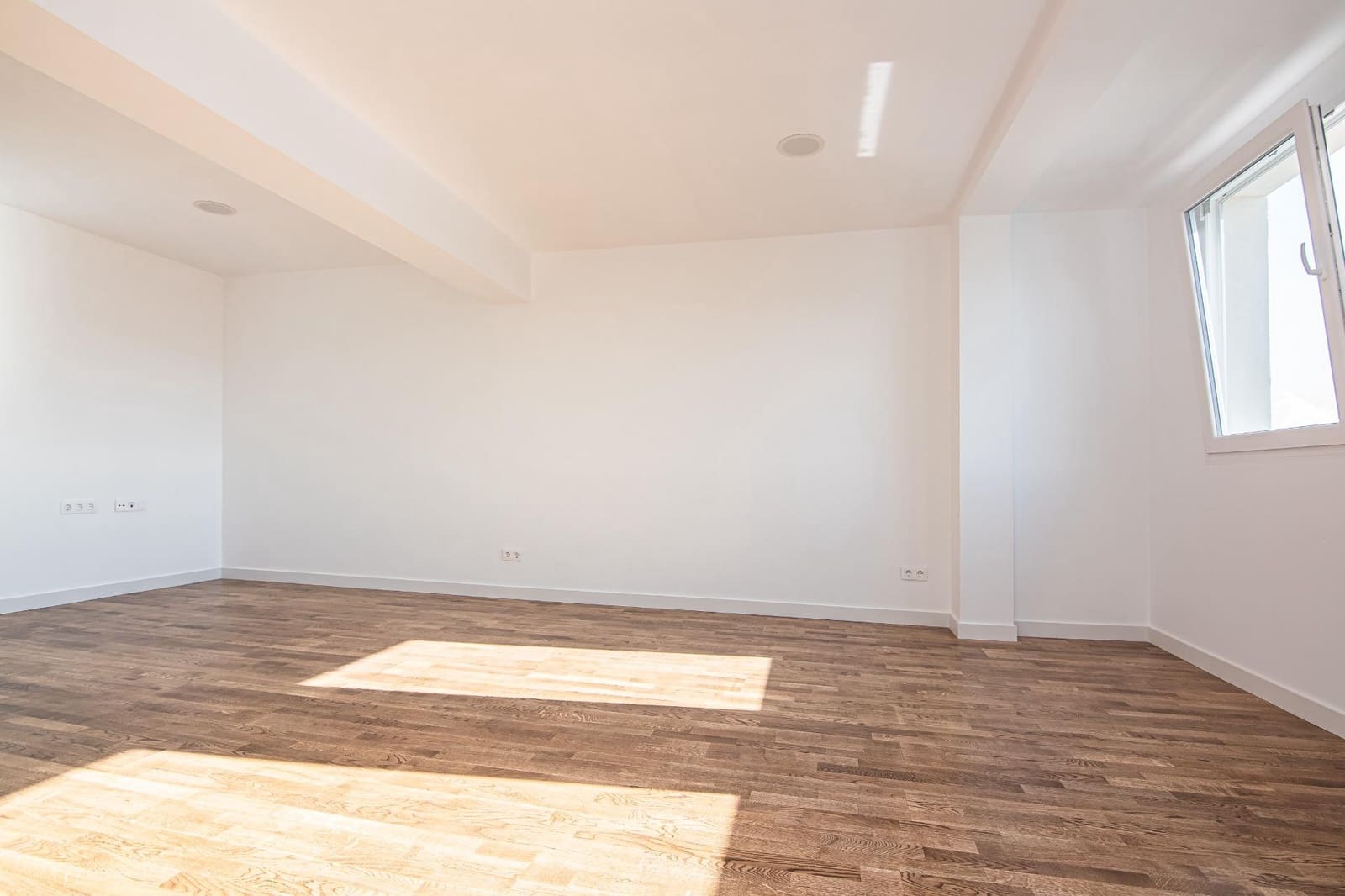 3 slaapkamer Flat te koop in A Coruna stad - € 360.000 (Ref: 10094860)