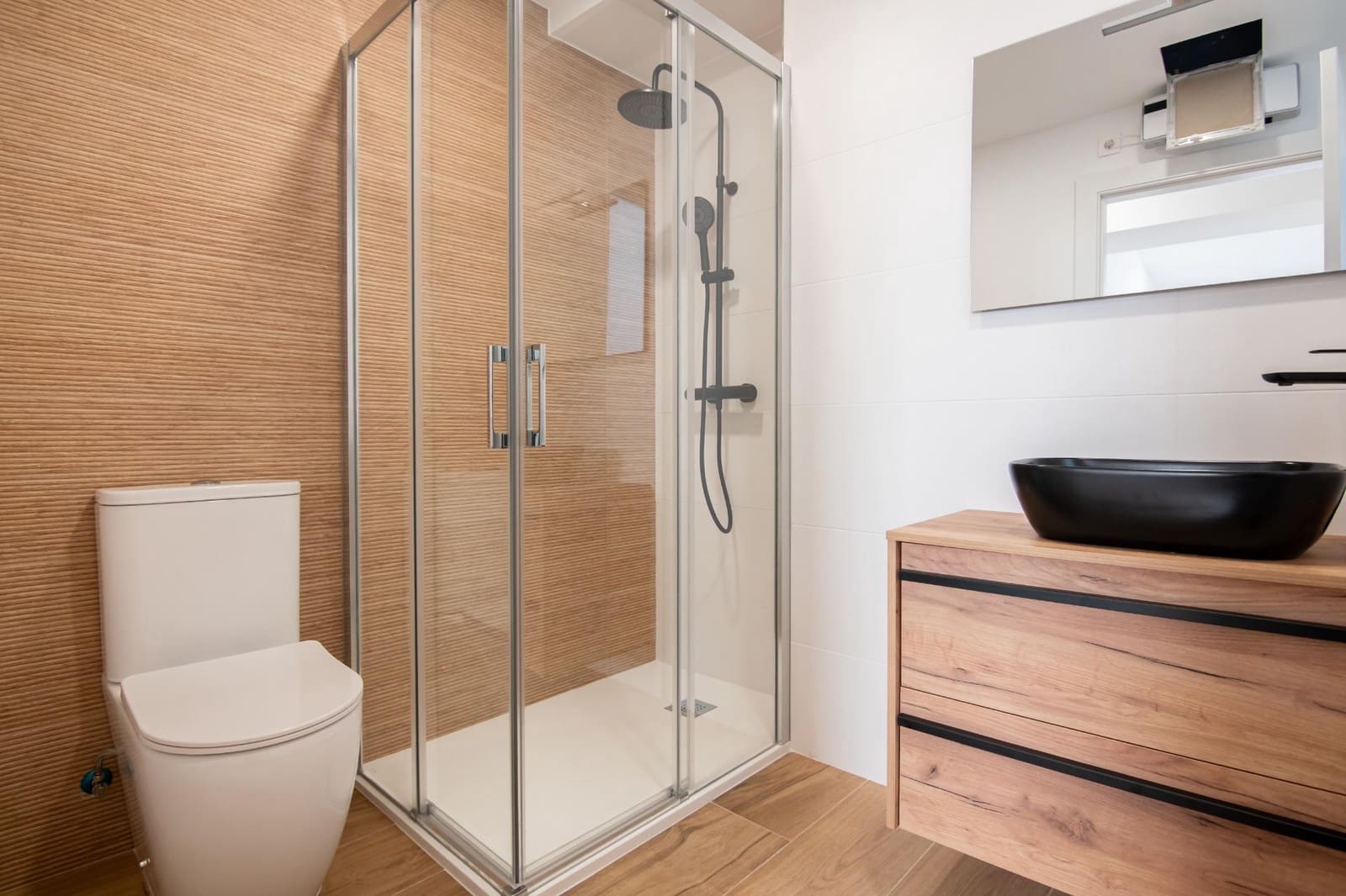 3 slaapkamer Flat te koop in A Coruna stad - € 360.000 (Ref: 10094860)