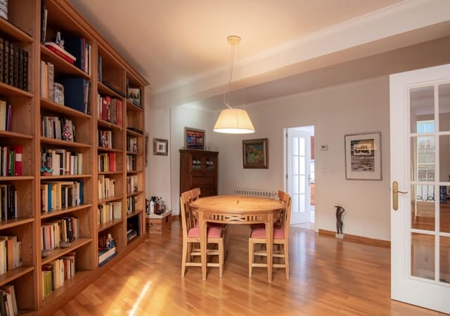 4 quarto Apartamento para venda em Corunha cidade com garagem - 760 000 € (Ref: 10102521)