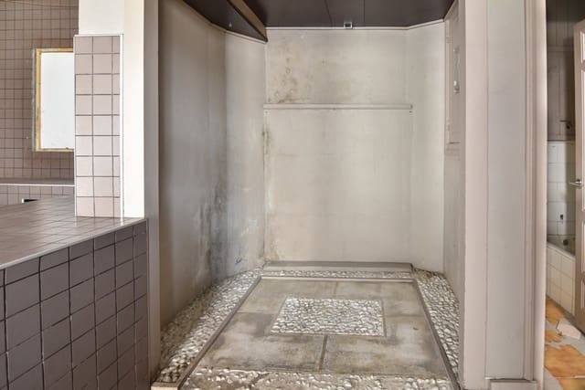 Commercial for rent in A Coruña city - € 650 (Ref: 10102522)