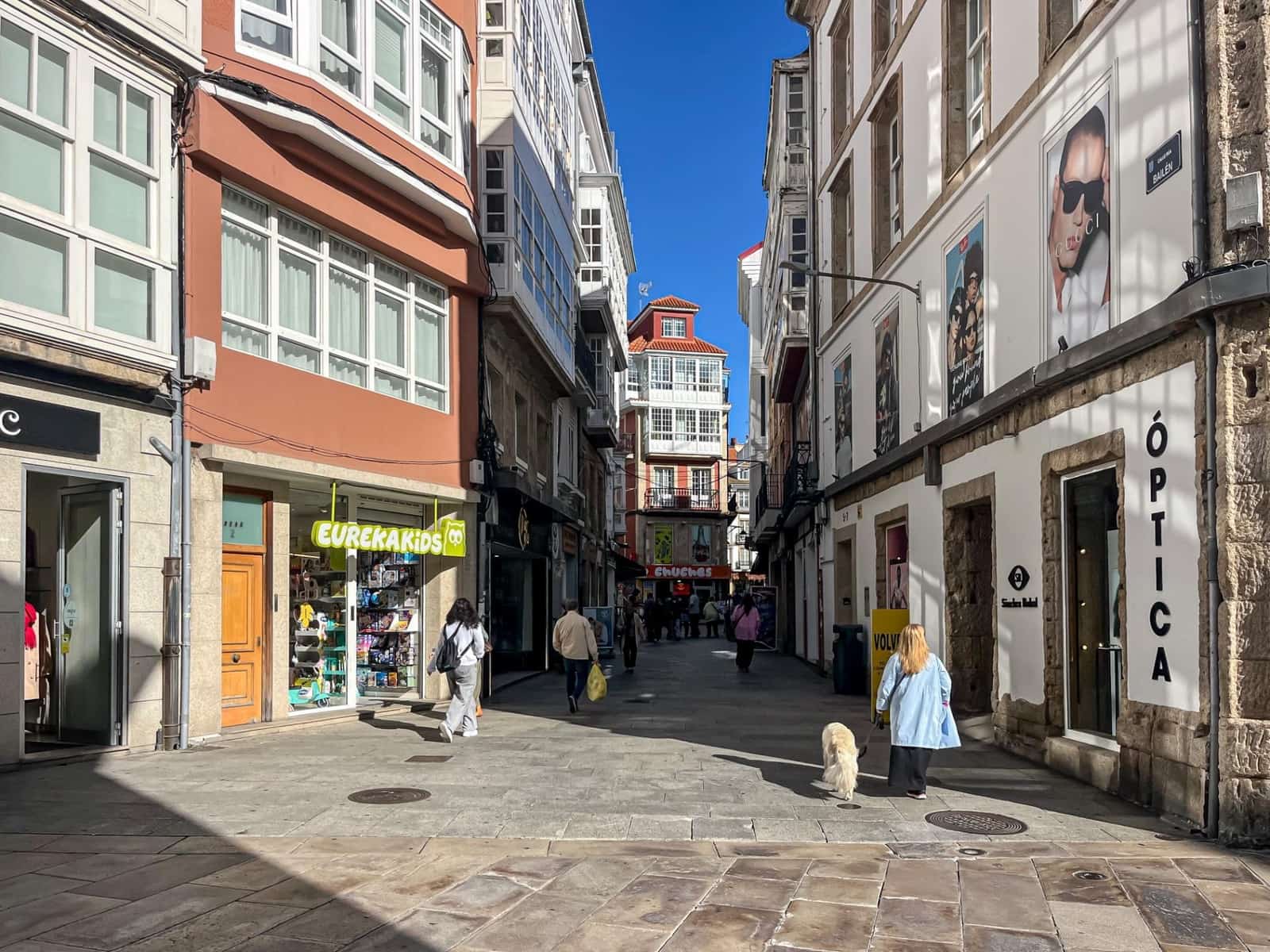 Commercieel te huur in A Coruna stad - € 2.300 (Ref: 10155419)