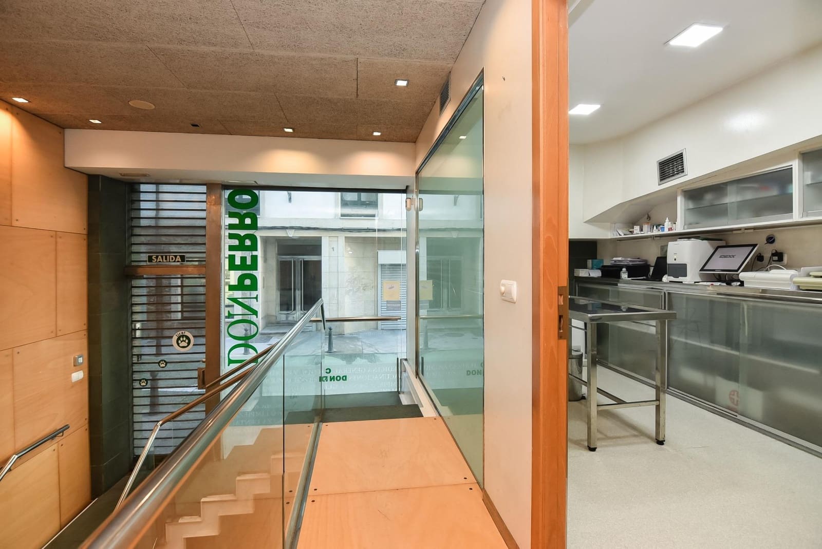 Kommersiell till salu i A Coruna stad - 95 000 € (Ref: 10177352)