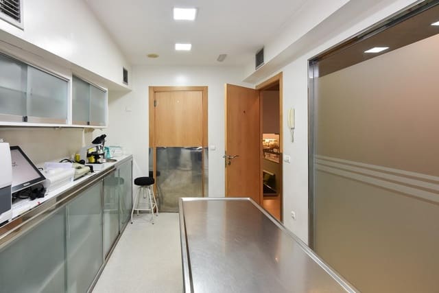 Kommersiell till salu i A Coruña stad - 95 000 € (Ref: 10177352)