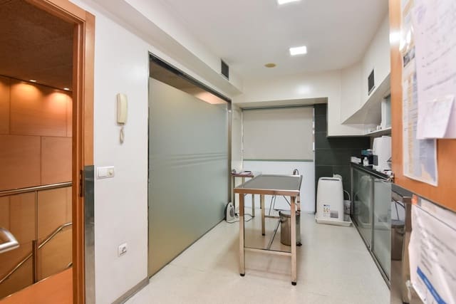 Kommersiell till salu i A Coruña stad - 95 000 € (Ref: 10177352)