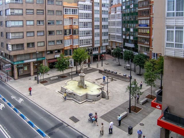 1 makuuhuone Huoneisto myytävänä paikassa A Coruña kaupunki - 255 000 € (Ref: 10180769)