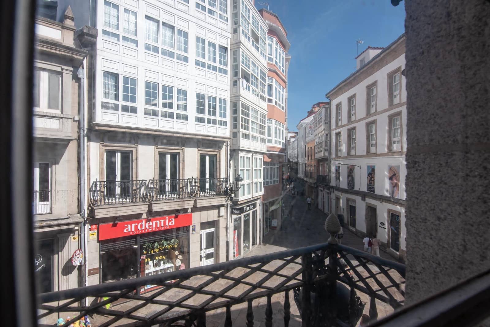 4 soveværelse Lejlighed til salg i A Coruna by - € 410.000 (Ref: 9185758)