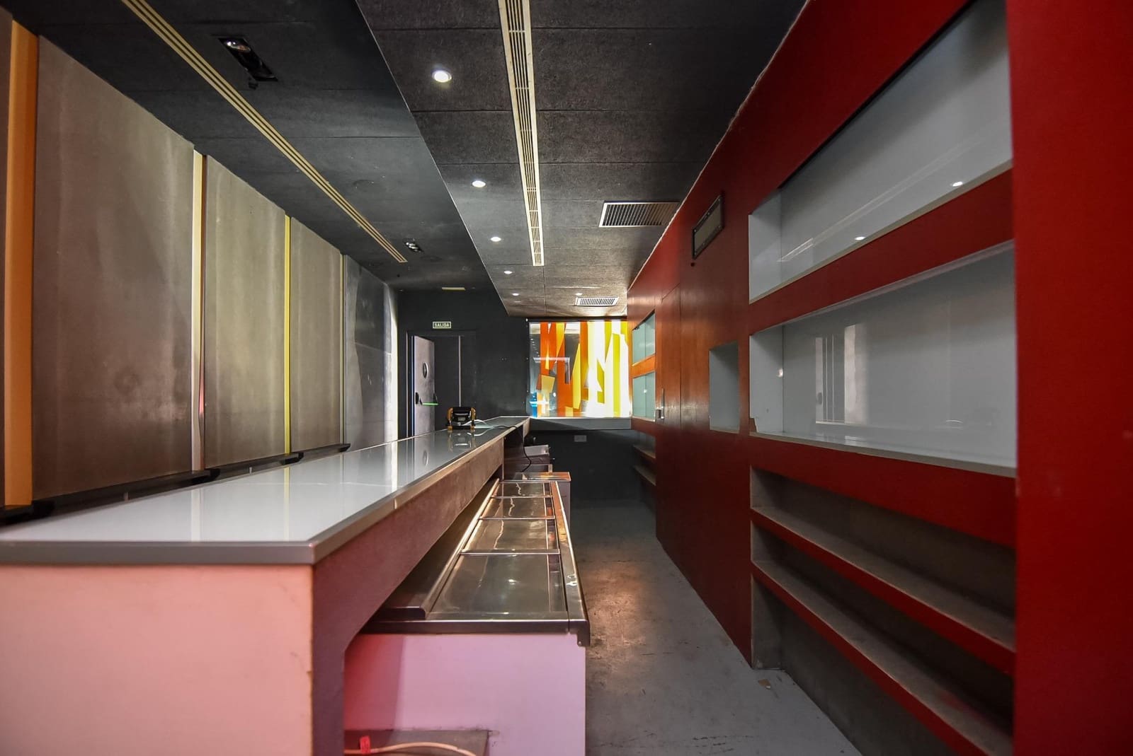 Erhverv til salg i A Coruna by - € 110.000 (Ref: 9185759)