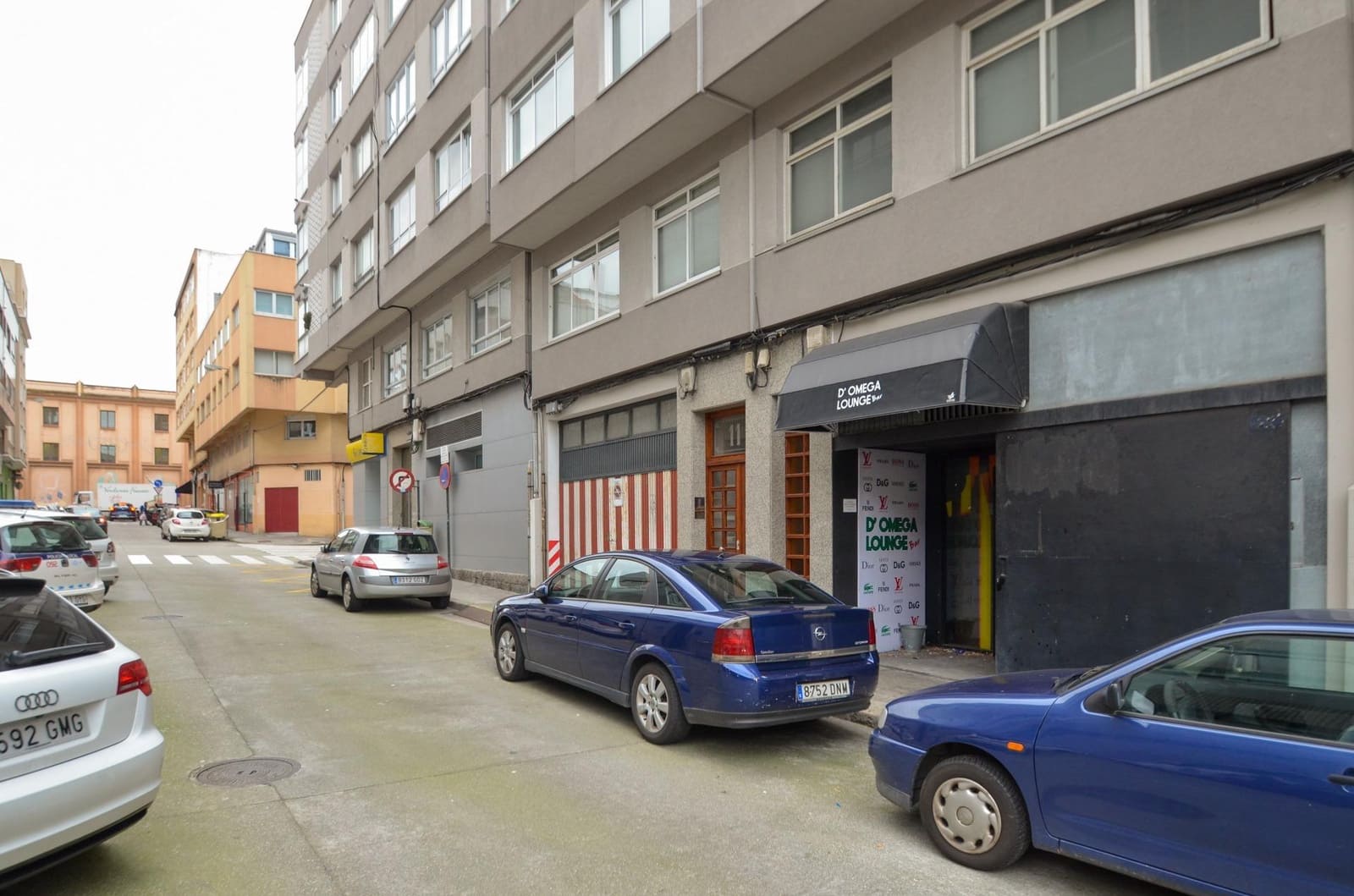 Erhverv til salg i A Coruna by - € 110.000 (Ref: 9185759)